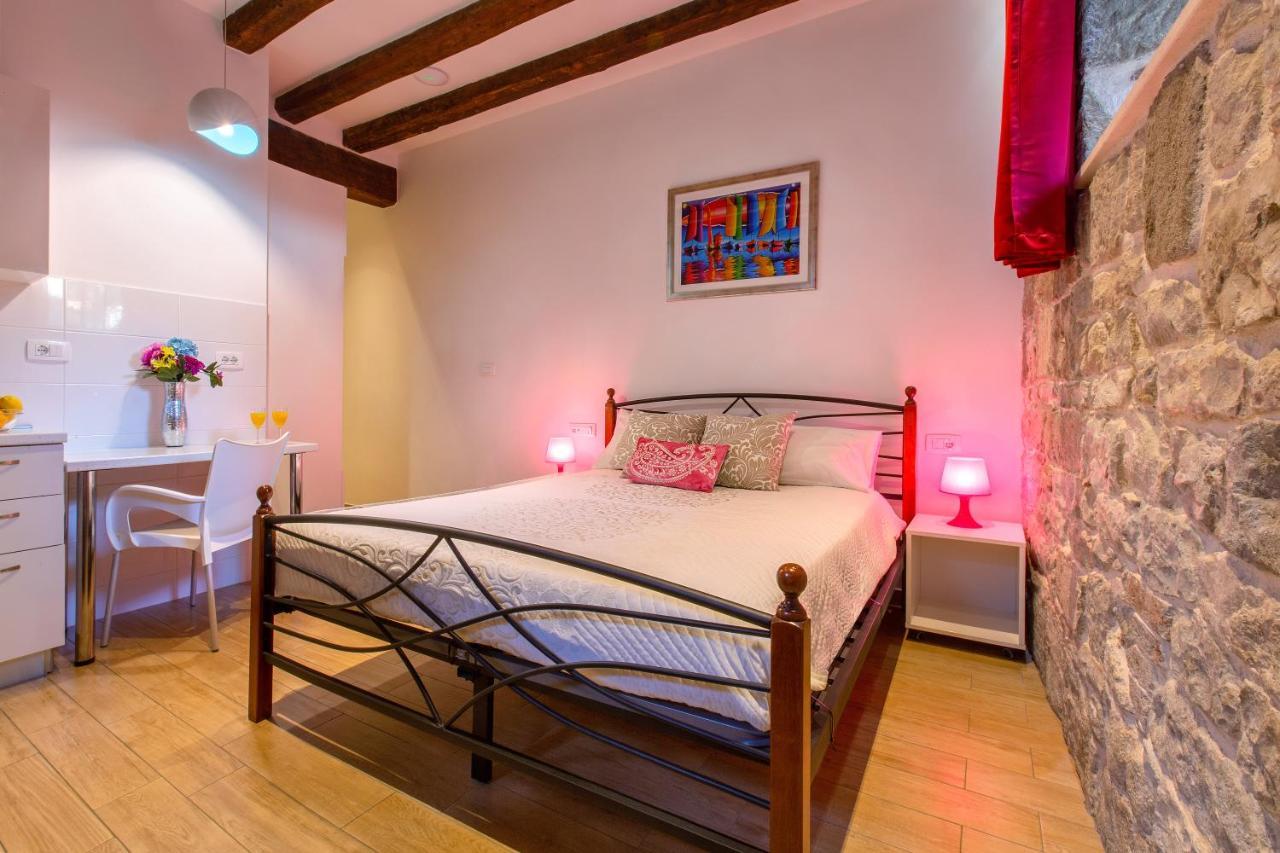 Summer Stone Pleasure Apartman Split